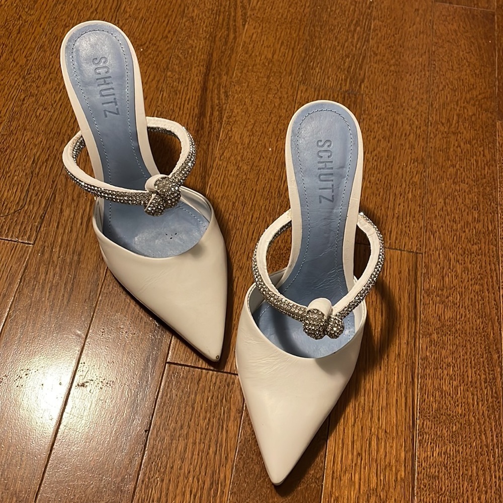 Schutz pearl heel